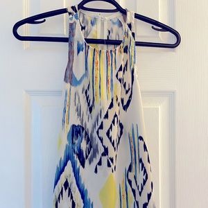 Patterned Sleveless Top, slit in the back